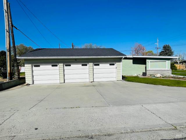 House for sale in Oregonia