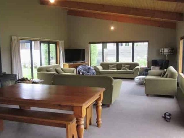 House for rent in Otakou