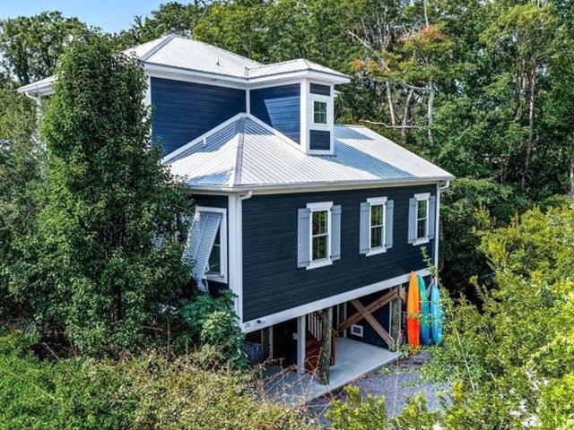 House for sale in Pawleys Island, South Carolina