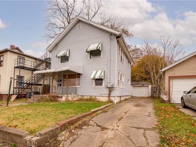 House for sale in Summit, Ohio