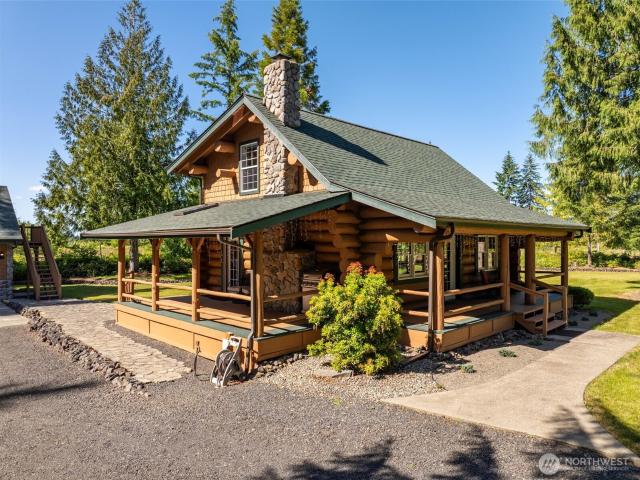 House for sale in Winlock, Washington