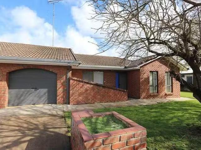 House for rent in Portland, Victoria