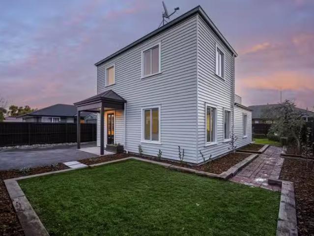 House for sale in Edgeware, Canterbury