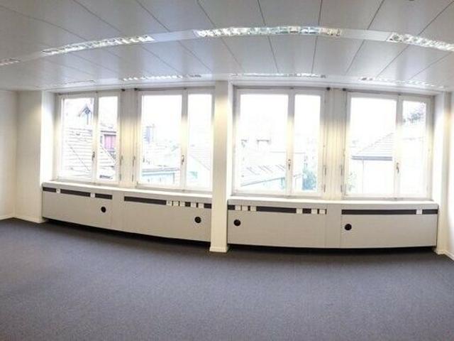 Büro mieten in Einigen, Zürich