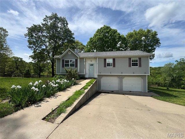 House for sale in Saint Robert, Missouri