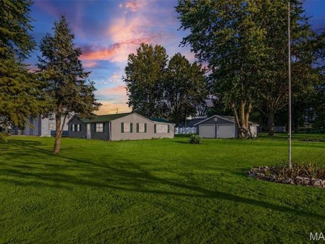 House for sale in Jersey, Illinois