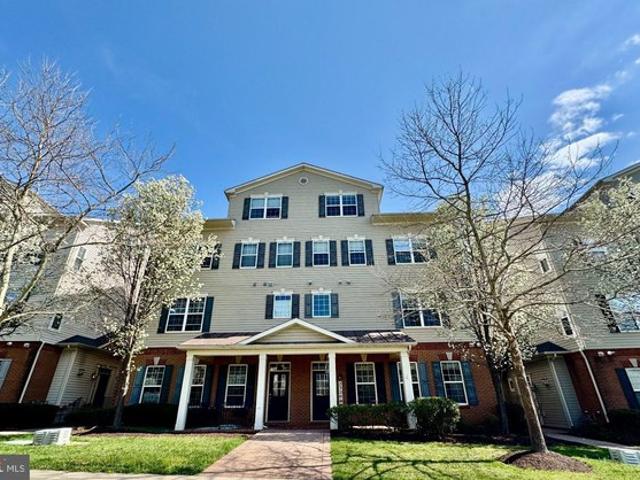 Condo for sale in Clarksburg, Maryland
