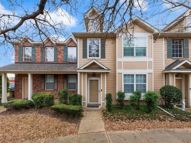Townhouse for sale in Bedford, Texas