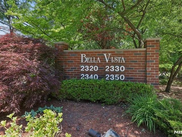 Condo for sale in Fort Lee, New Jersey