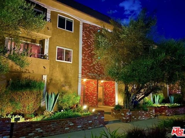 Condo for sale in Canoga Park, California
