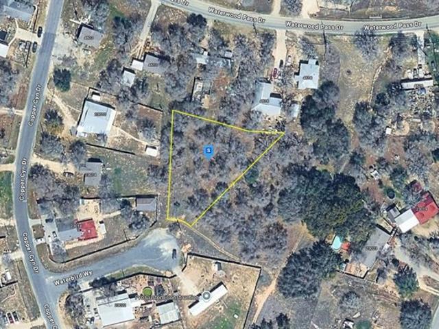 Land for sale in Elmendorf, Texas