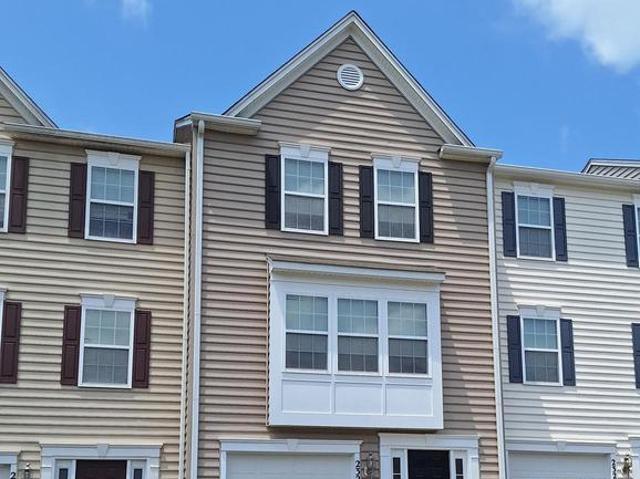 Townhouse for sale in Virginia