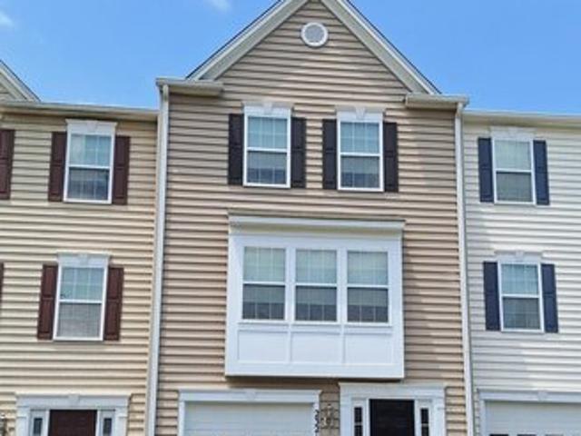Townhouse for sale in Virginia