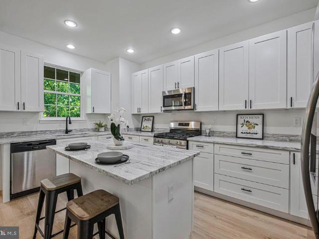 Condo for sale in Clarksburg, Montgomery County