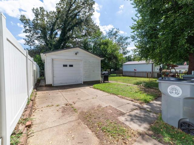 House for sale in Evansville, Indiana