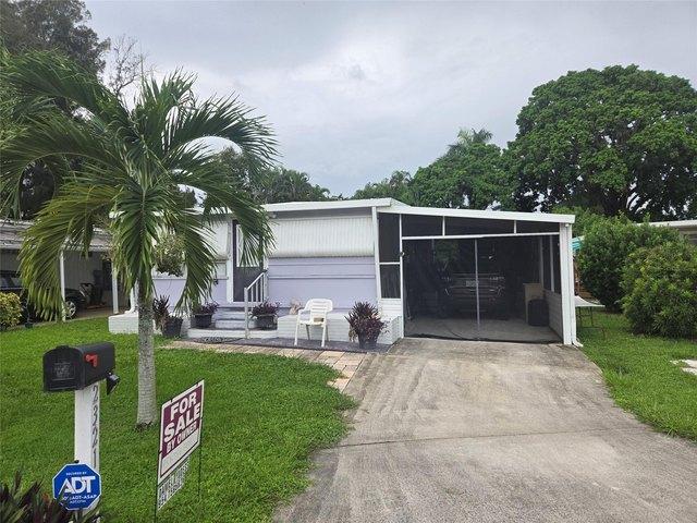 House for sale in Davie, Florida