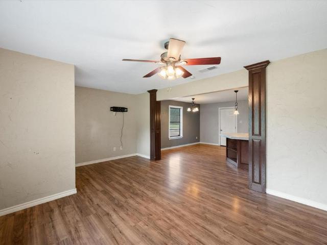 House for sale in Navarro, Texas