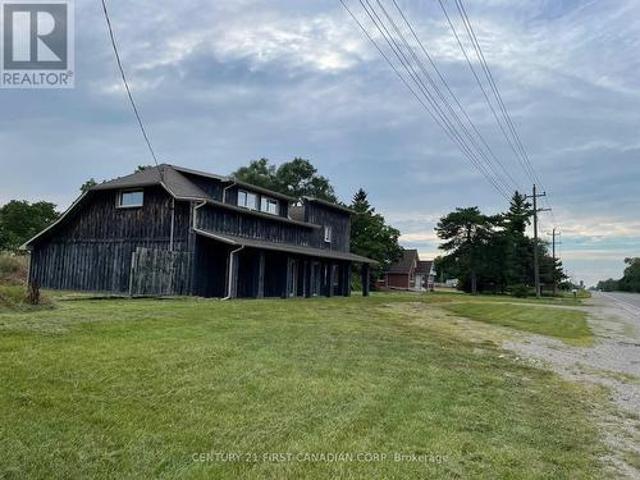 Commercial for rent in Denfield, Ontario