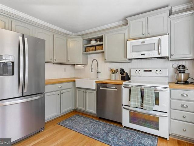 Townhouse for sale in Deepwood, Reston