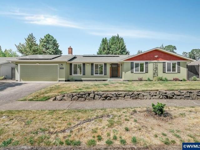 House for sale in Oregonia