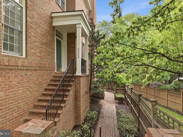 Townhouse for sale in Virginia