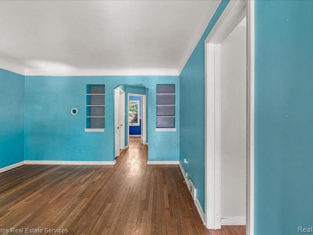 House for sale in Oak Park, Michigan