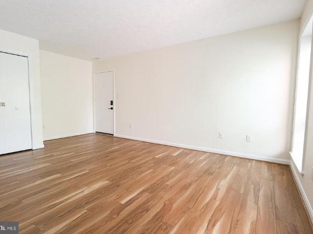 Condo for sale in California, Maryland