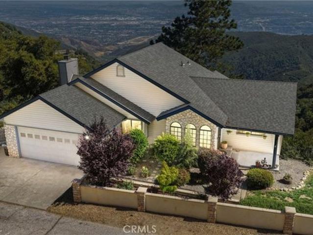 House for sale in Cedarpines Park, California