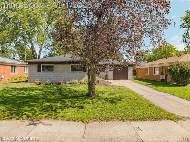 House for sale in Farmington Hills, Oakland County