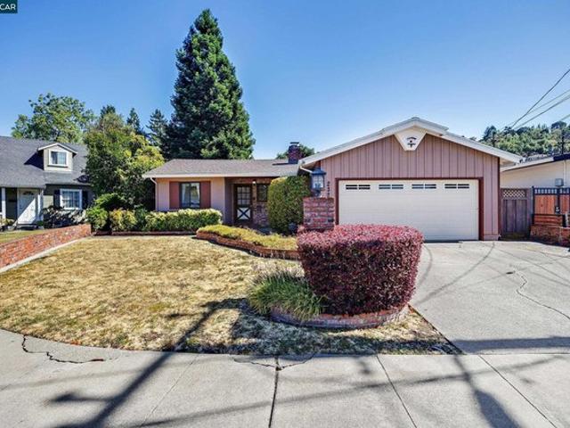 House for sale in Pinole, California