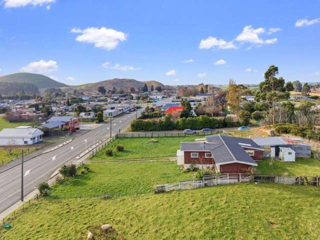 House for sale in Otakou