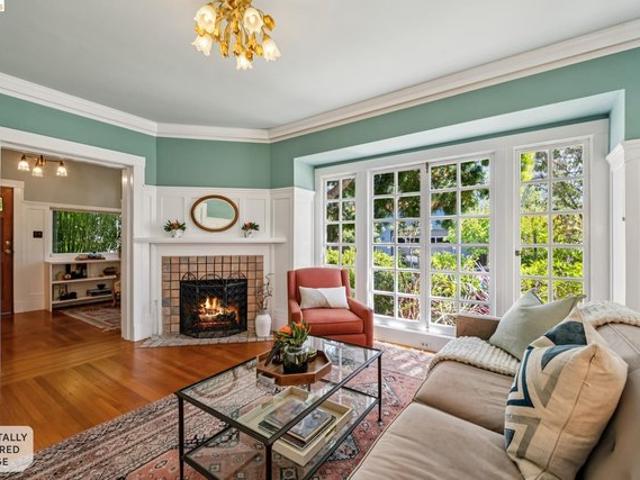 Condo for sale in Berkeley, California
