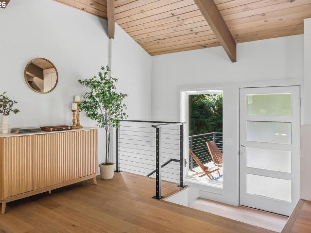 House for sale in Marylhurst, West Linn