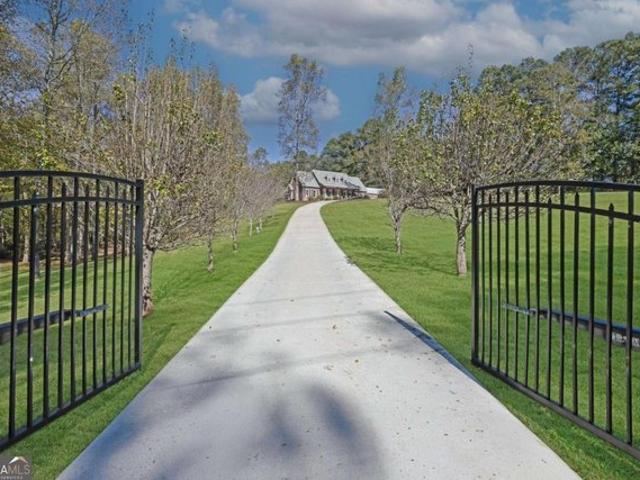 House for sale in Alpharetta, Georgia