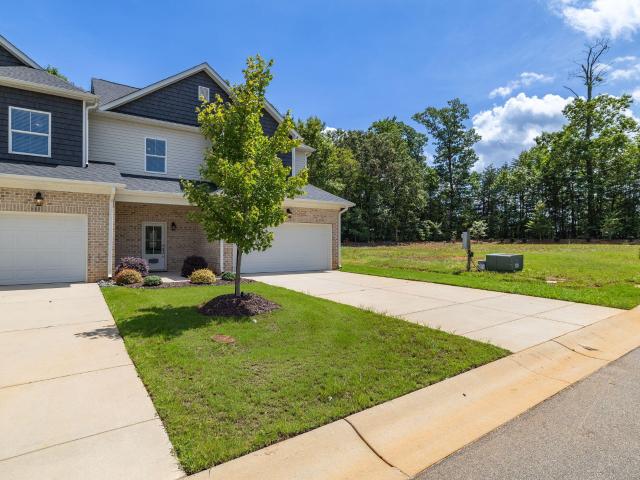 Townhouse for sale in Alamance, North Carolina