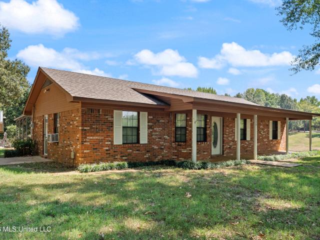 House for sale in Tate, Mississippi