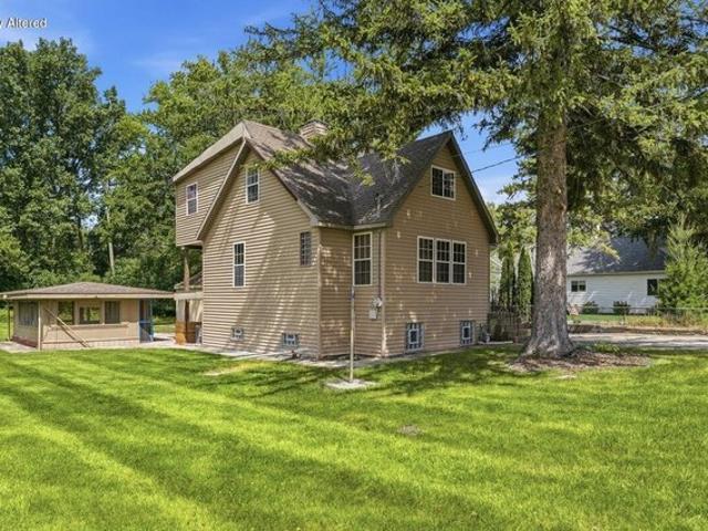 House for sale in Twin Lakes, Wisconsin