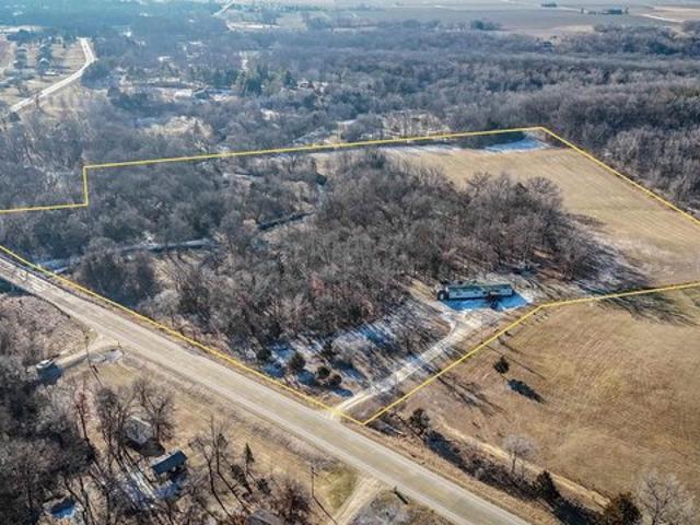 House for sale in Manchester, Iowa