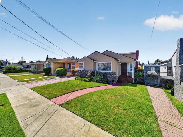 House for sale in Oakland, Alameda County