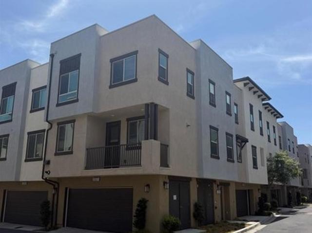 Condo for sale in Vista, California