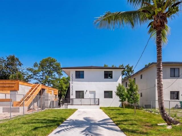 House for sale in Gladeview, Miami