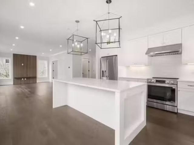 Condo for sale in Cambridge
