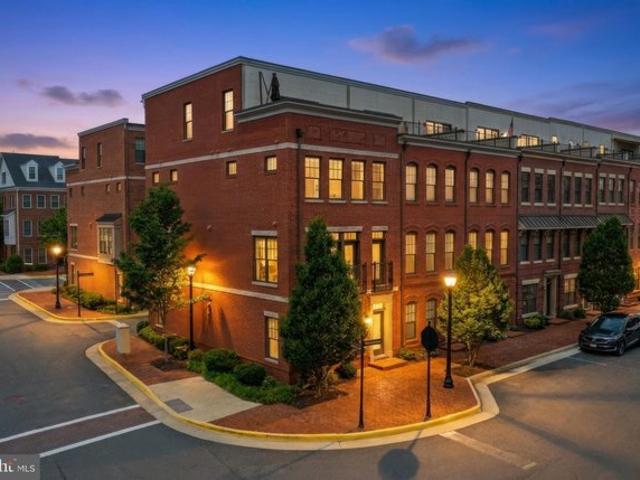 Townhouse for sale in Virginia