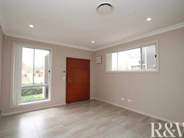 Townhouse for rent in Rooty Hill, Sydney