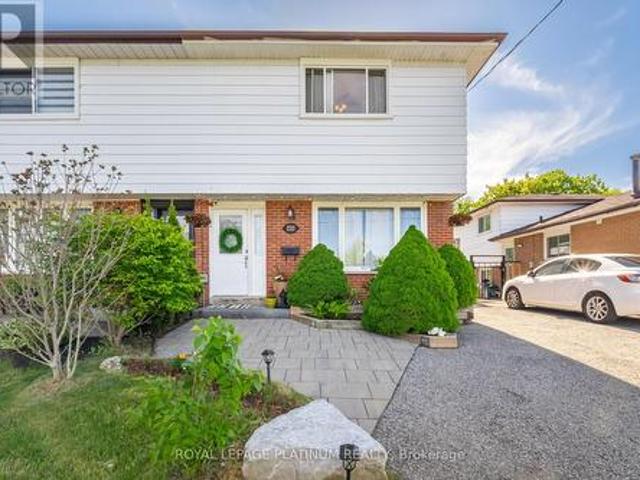 House for sale in Vanier, Oshawa