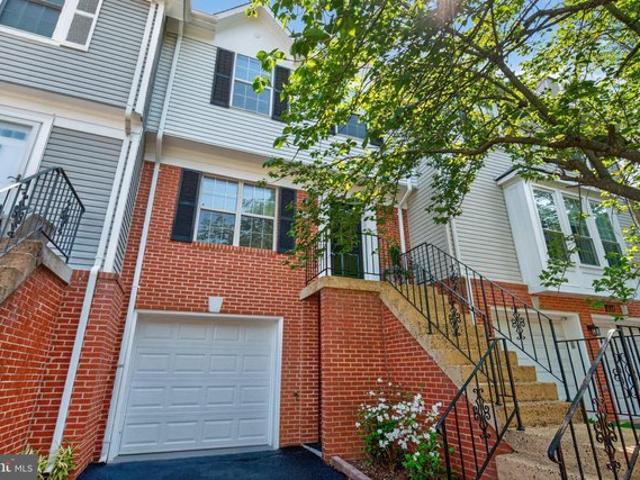 Townhouse for sale in Virginia