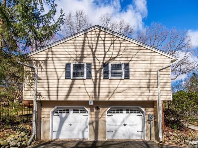 House for sale in Franklin Lakes, New Jersey
