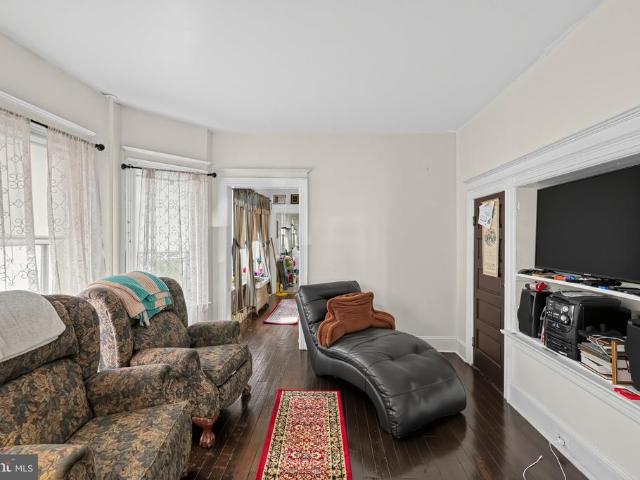 Townhouse for sale in Trenton, New Jersey