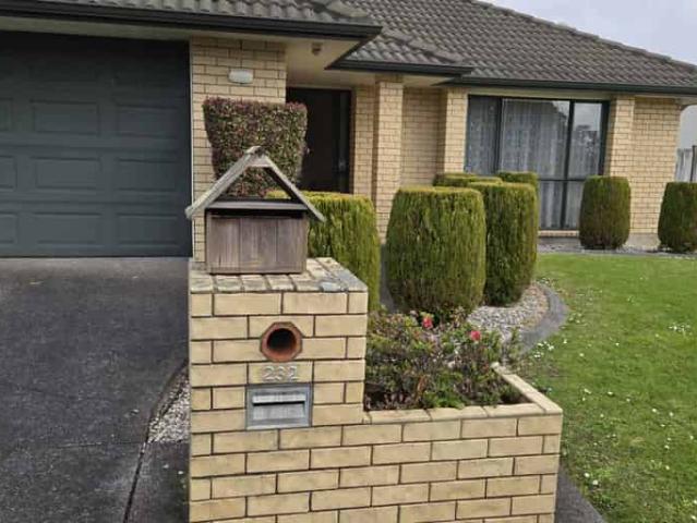 House for rent in Howick, Oroua County