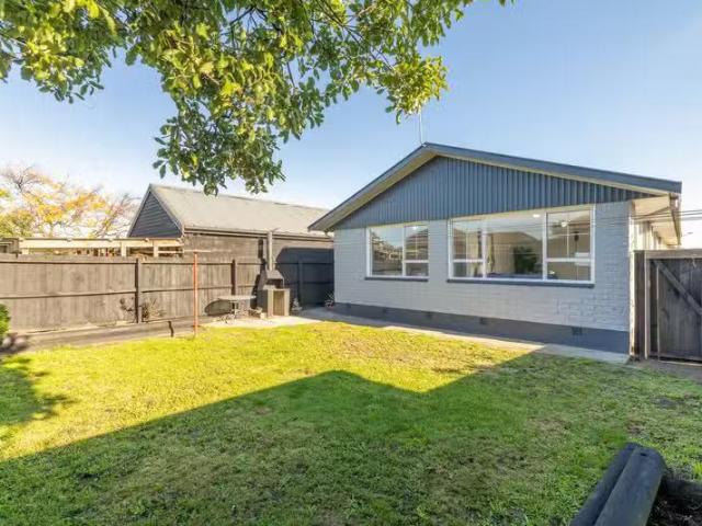 House for sale in Chaslands, Canterbury